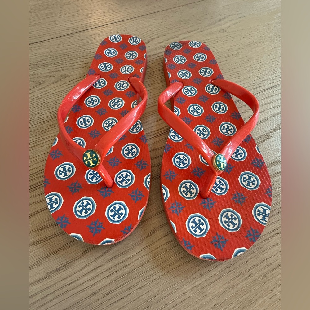 Tory Burch women’s flip flop 9.5 Sandals